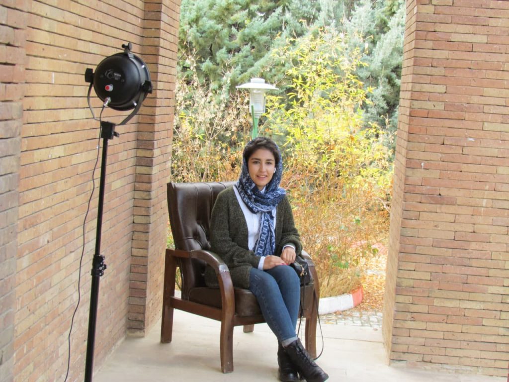 مصاحبه با دانشجوی داروسازی شهید بهشتی در دفتر کیمیاگرخونه
